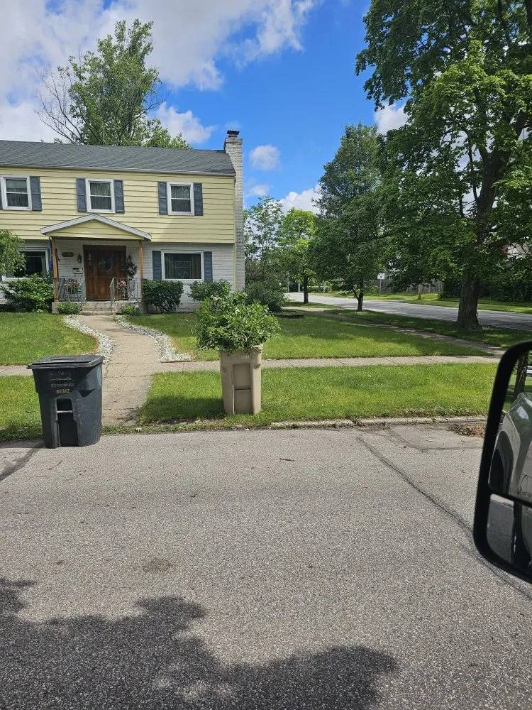 Expert yard maintenance in Granger, IN by G's Plowing