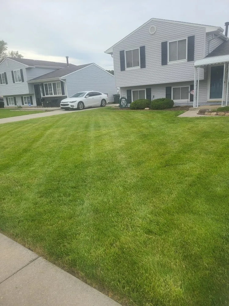 Top-rated lawn care service in Lorain, OH - G&S Services