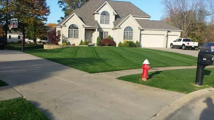 Reliable yard cleanup service for outdoor upgrades across Lorain, OH - G&S Services