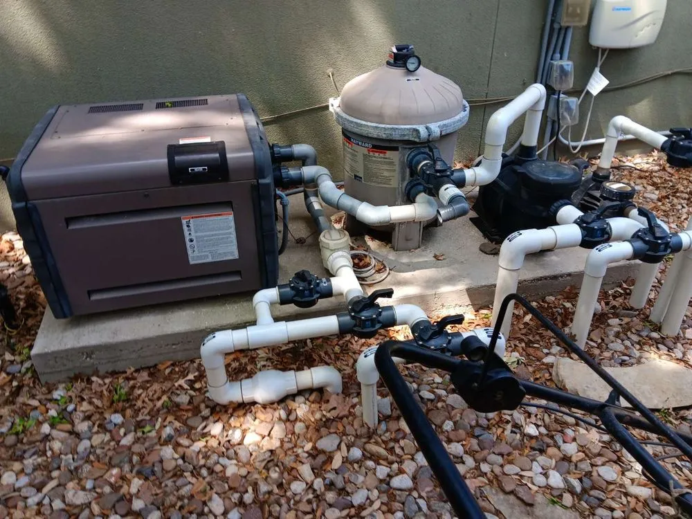 Affordable lawn care service in Universal City, TX by G&S Tafolla Family Lawn Care