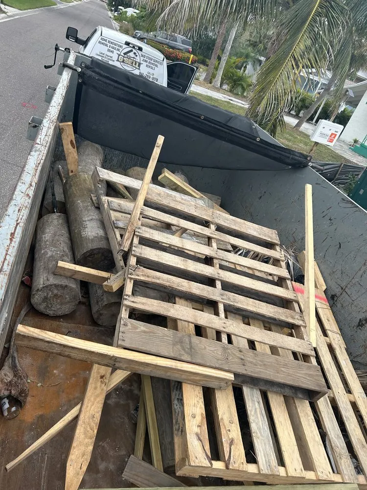 Local lawn mowing service in Bradenton, FL by G'Sell Contracting