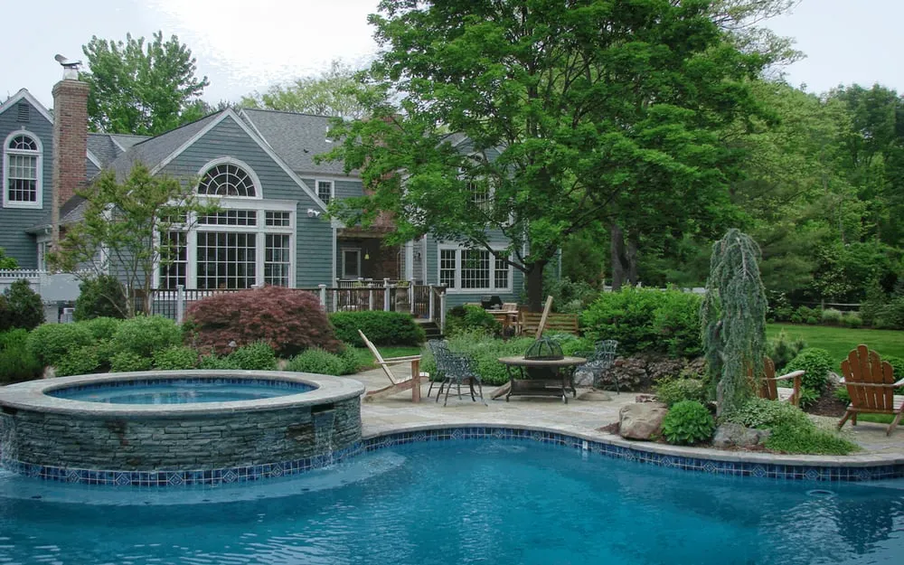 Local outdoor landscaping in St Paul, MN by GT Design and Landscapes