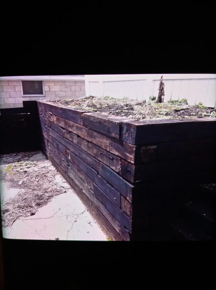 Local lawn care service experts serving Greensburg, PA - GT Hardscapes