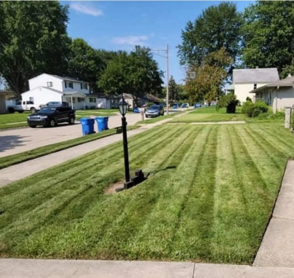 Local yard cleanup service with custom design across Roseville, MI - G&T Lawn Care