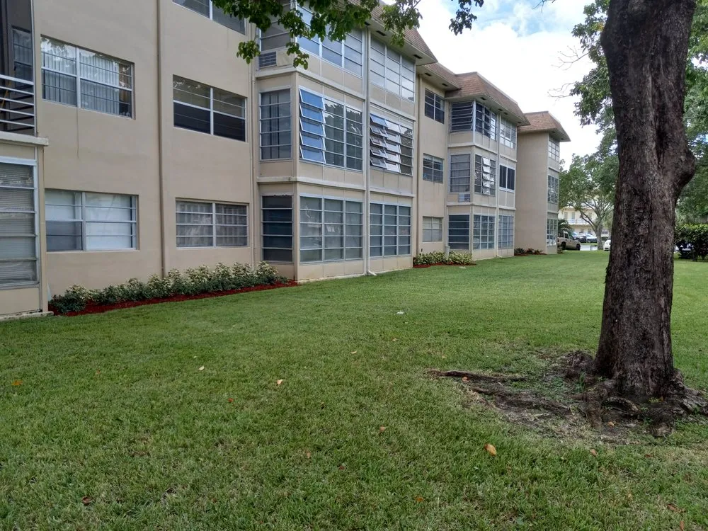 Custom landscape installation experts serving Fort Lauderdale, FL - G.T. Lawn Maintenance