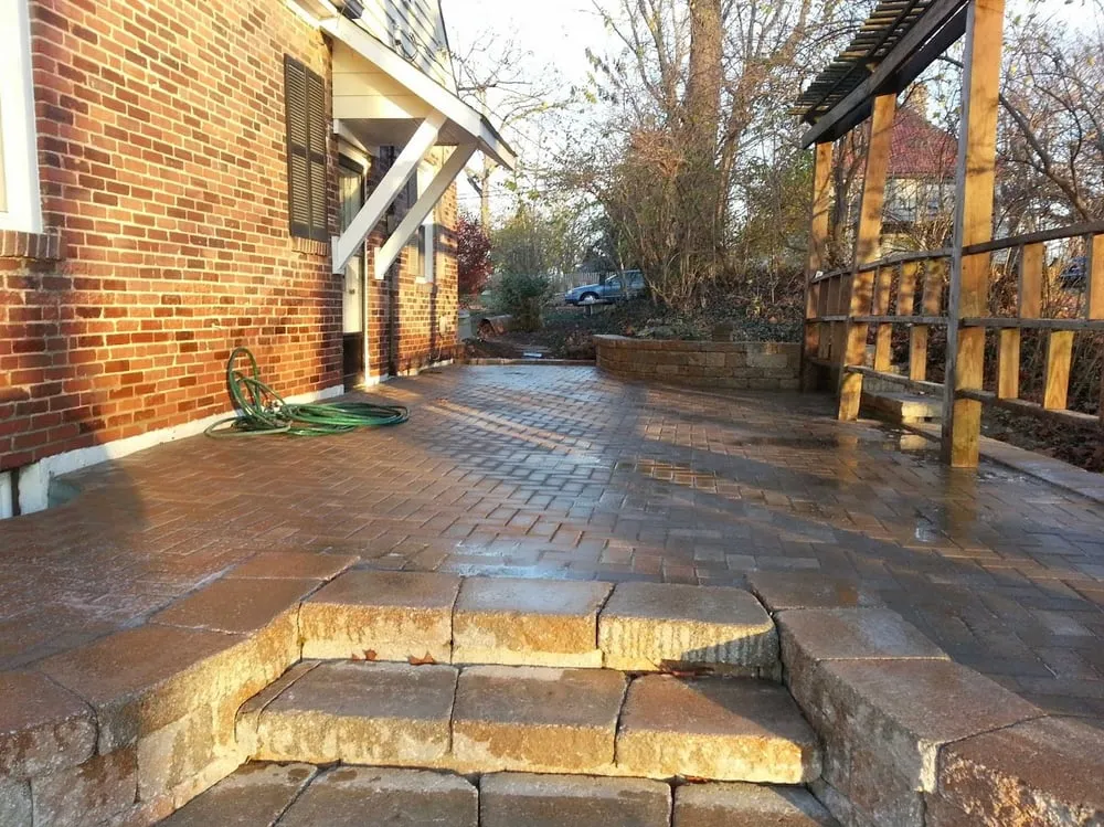 Local residential landscaping in St. Charles, MO by G/T Outdoor Professionals