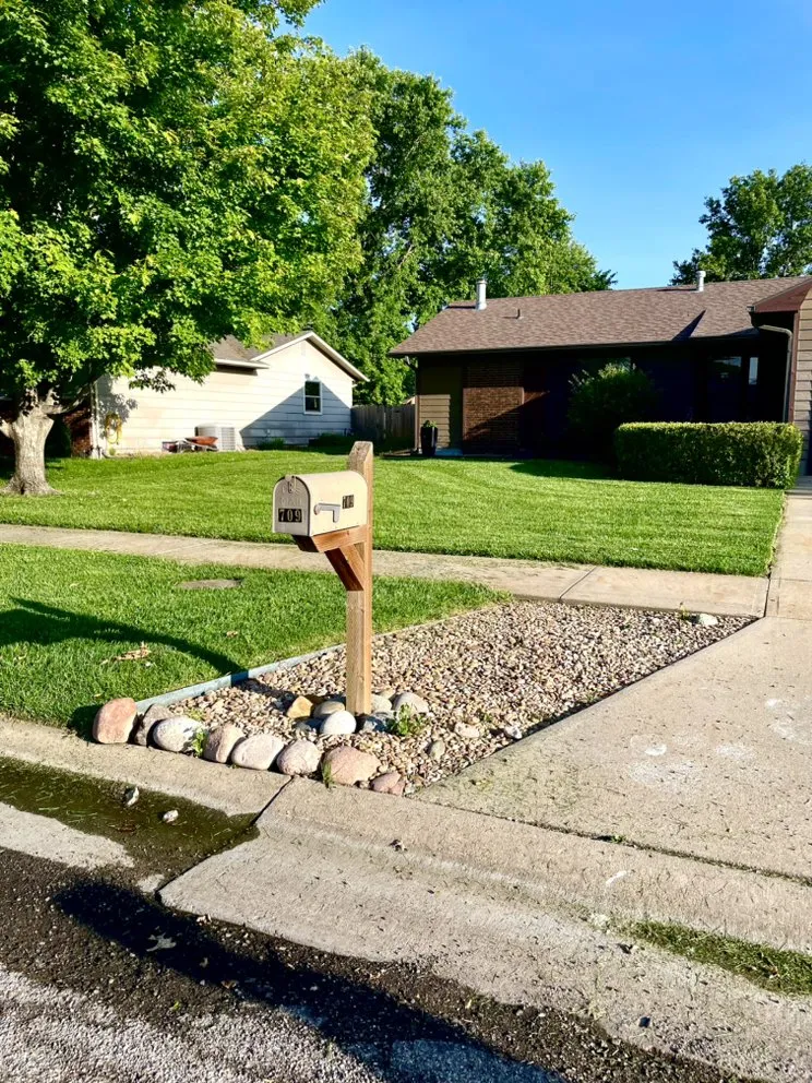 Custom lawn mowing service experts serving Inman, KS - G&T Total Outdoor Care