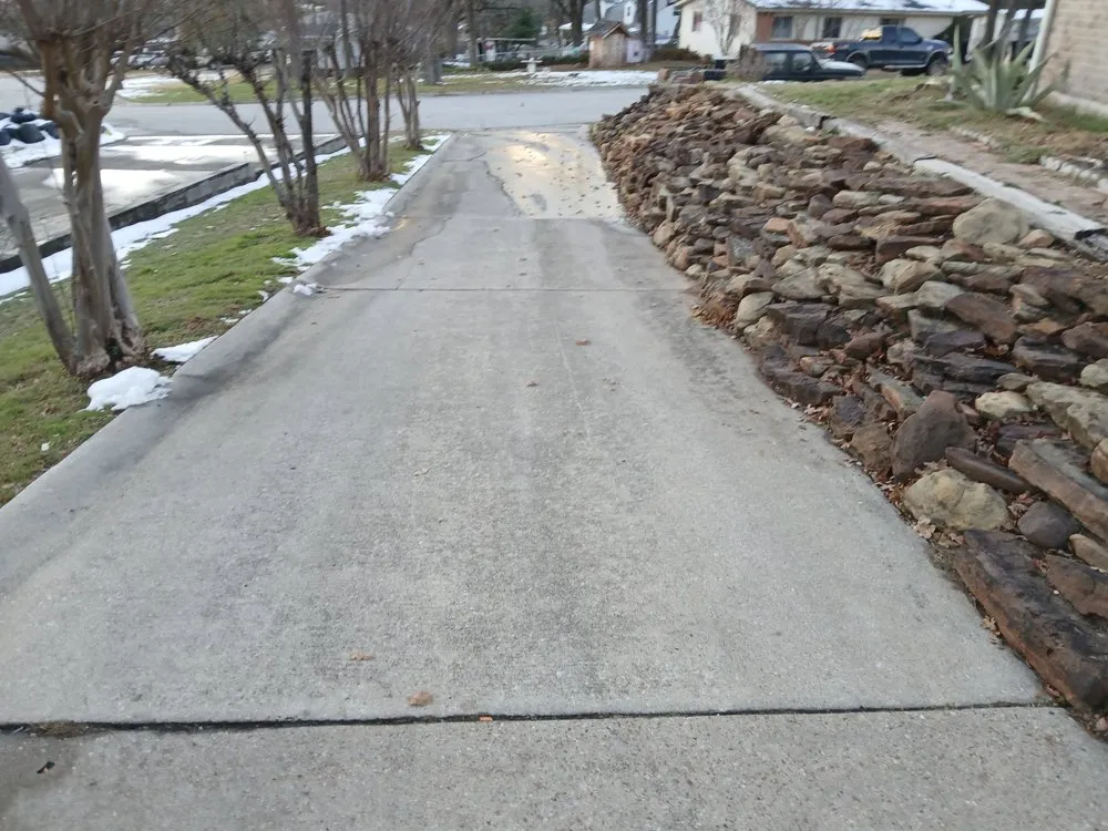 Top-rated garden landscaping in Azle, TX - G.T. Trees an Landscapeing