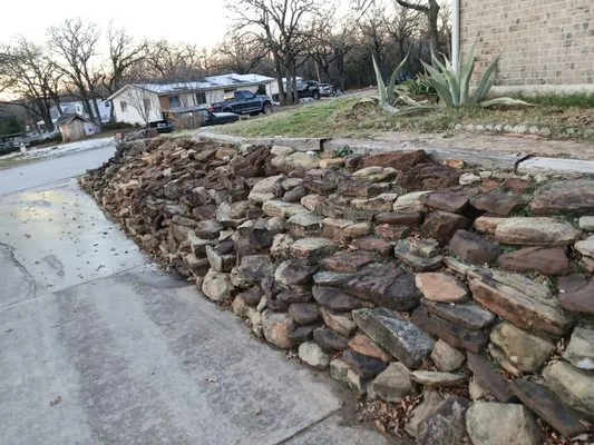 G.T. Trees an Landscapeing Logo