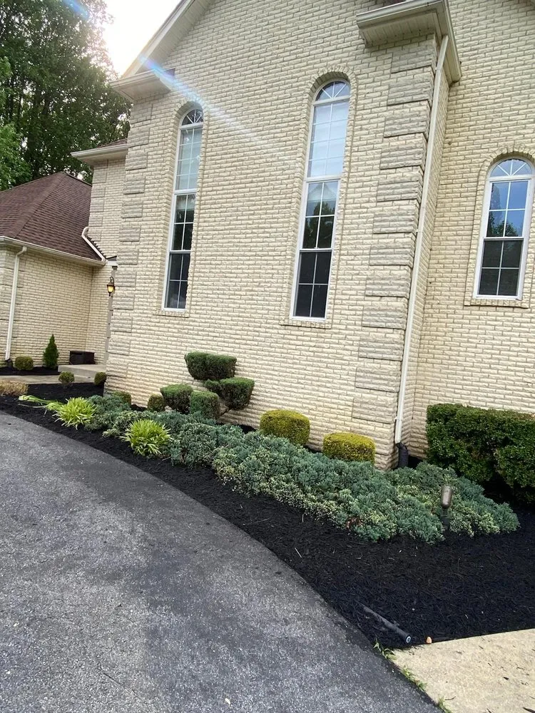 Expert lawn mowing service in Oxon Hill, MD - GTC Landscaping Services