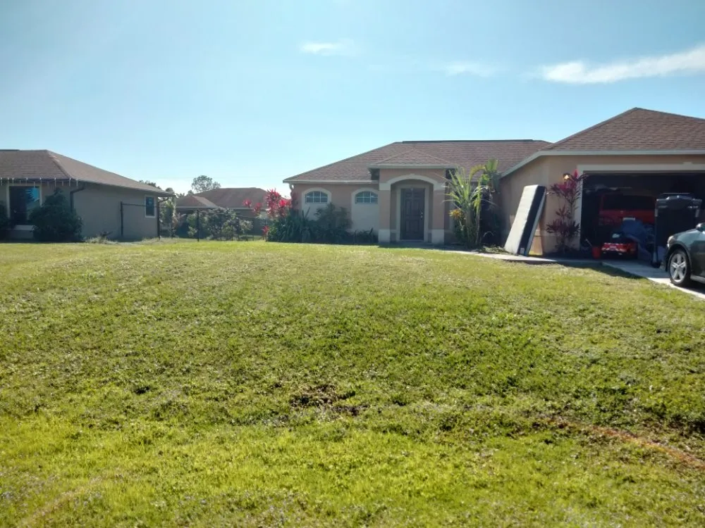 Expert lawn mowing service experts serving Lehigh Acres, FL - GTN SUPERIOR