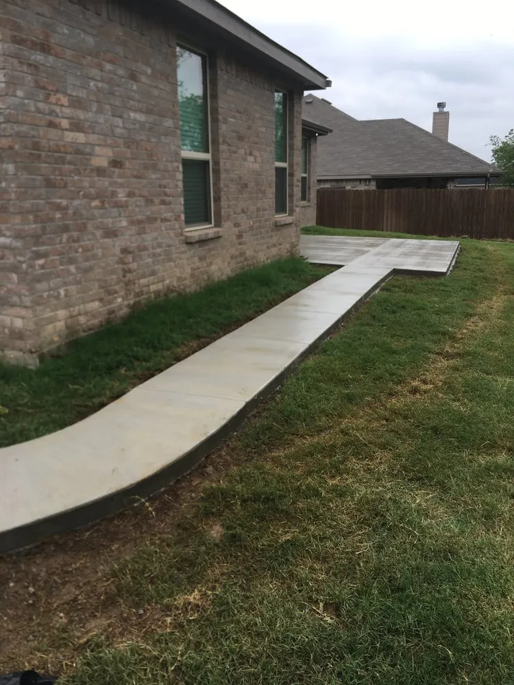 Expert yard maintenance with custom design across Fort Worth, TX - GTO Landscaping