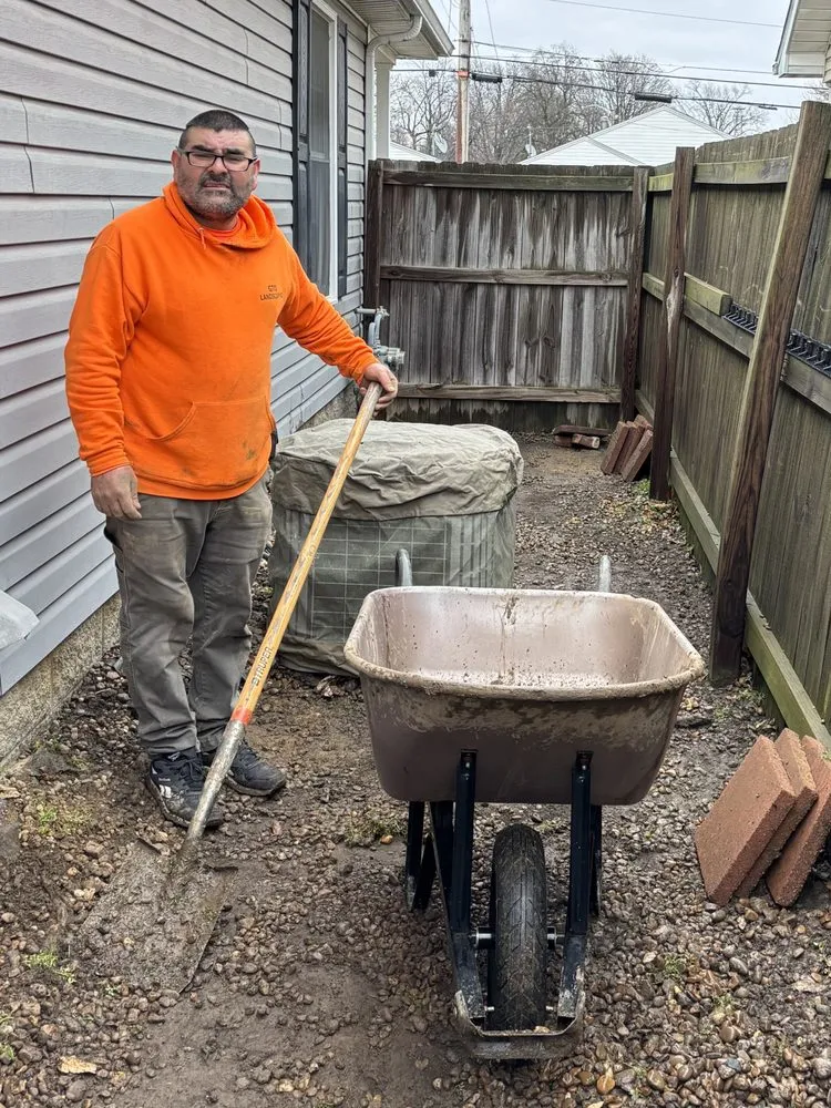 Professional yard maintenance for residential properties in Owensboro, KY by GTO Landscaping