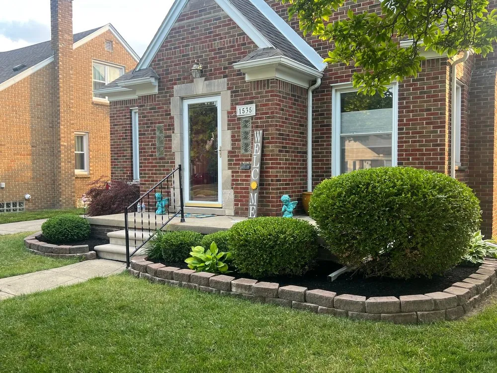 Trusted lawn care service experts serving Berkley, MI - GTR Lawn Service