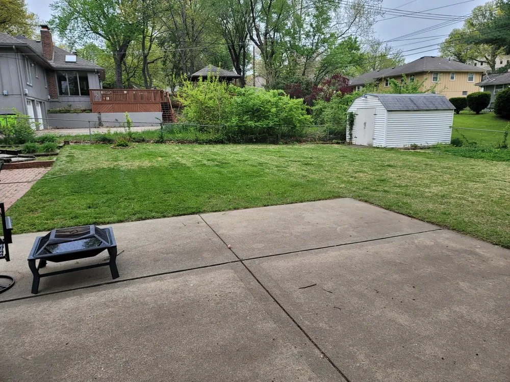 Top-rated lawn care service for residential properties in Harrisonville, MO by Gtyme Lawn Care & Mowing