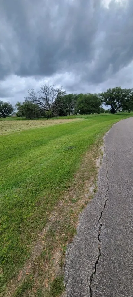 Reliable garden landscaping in Rosharon, TX - Guacamole Lawn Care Service