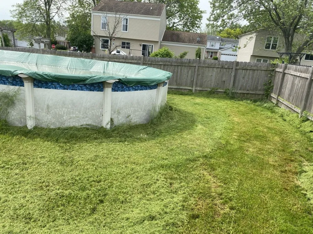 Reliable yard maintenance in Mount Prospect, IL by Guaches Landscaping & Snow Removal