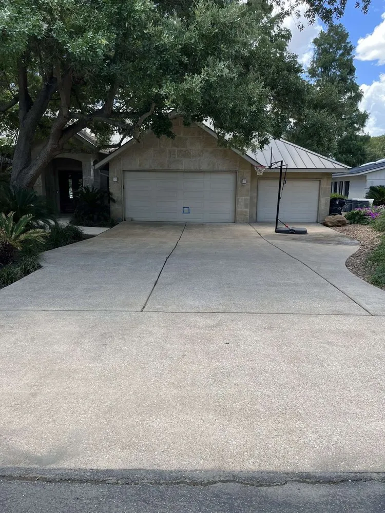 Affordable lawn care service for residential properties in Lake McQueeney, TX by Guadalupe Waterfront Home Improvement