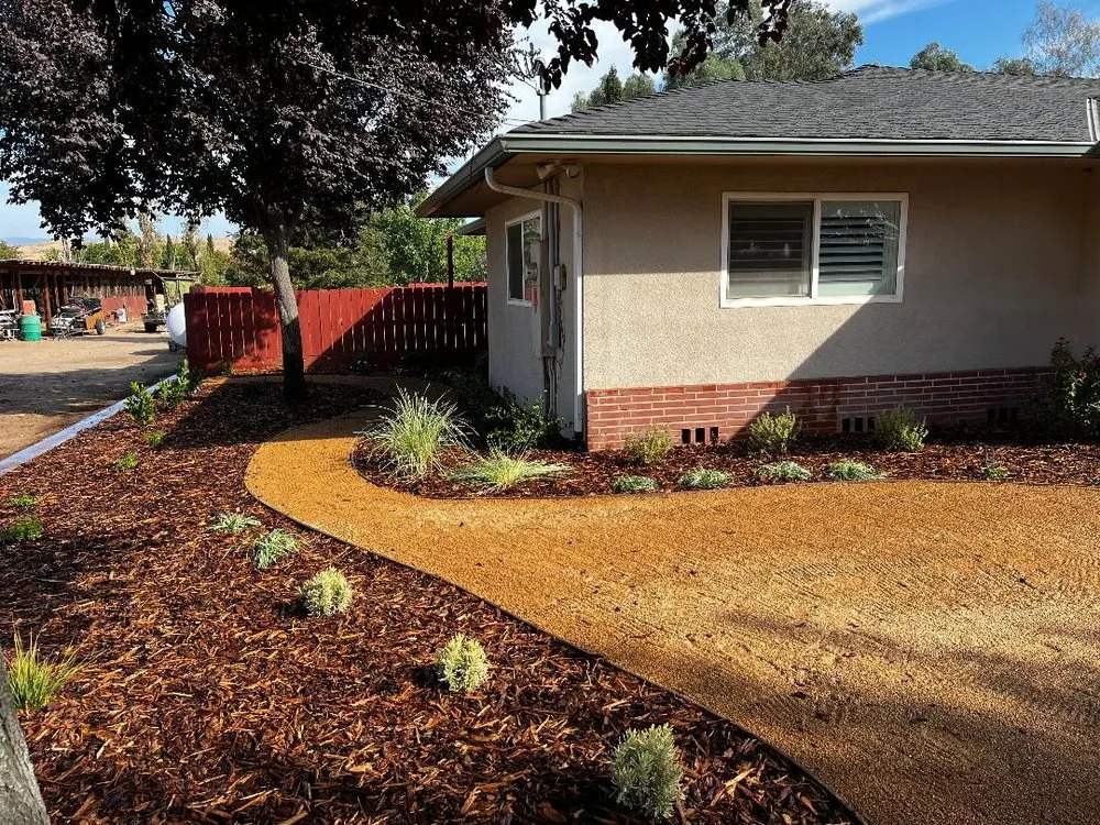Affordable outdoor landscaping experts serving Fresno, CA - Guarantee Landscape