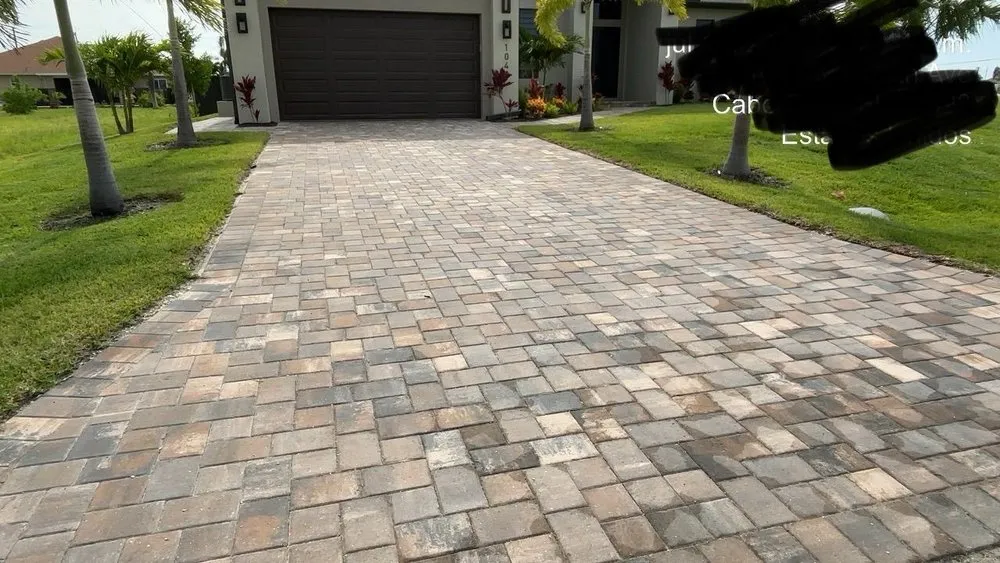 Custom garden landscaping in Cape Coral, FL - Guardian Landscaping