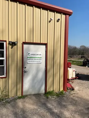 Guardian Lawn Care Logo