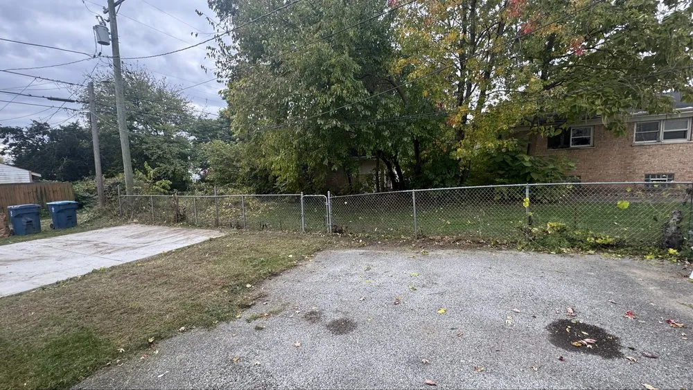 Expert outdoor landscaping in Lansing, IL by Guardian Of The Grass