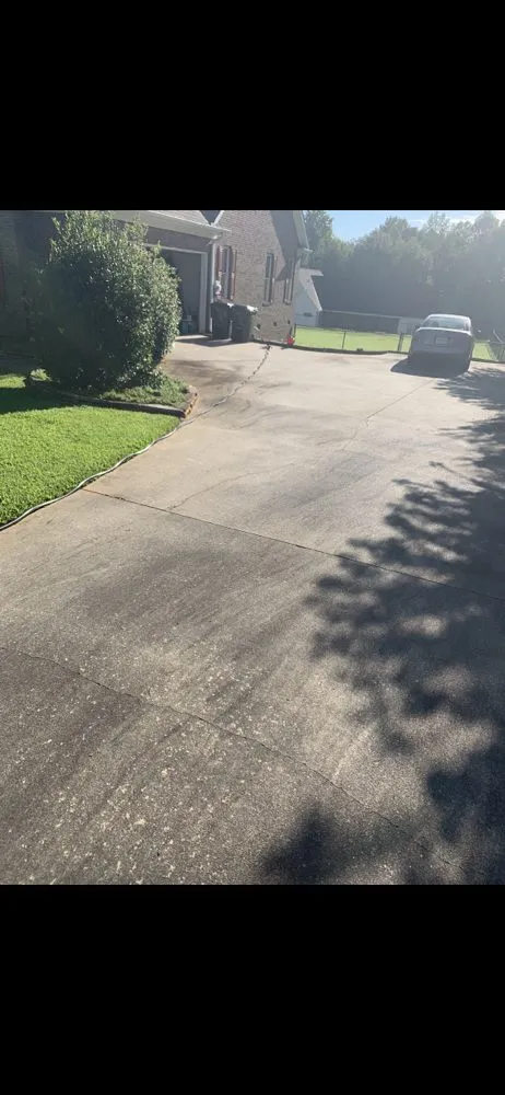 Affordable lawn mowing service experts serving Greenville, SC - Guardian Services