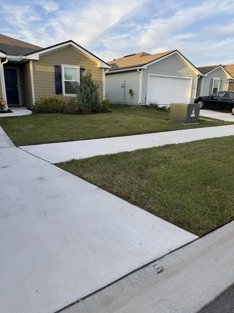 Trusted lawn mowing service in Jacksonville, FL - Guardian Services of Duval