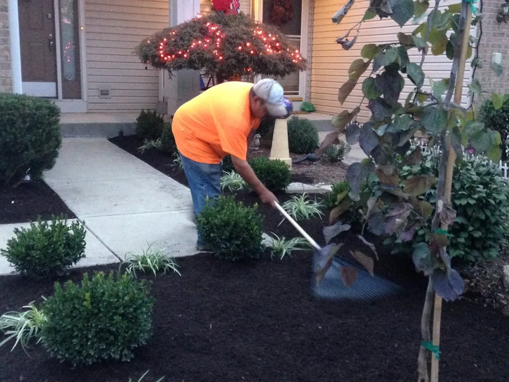 Reliable garden landscaping in Cincinnati, OH by Gueras Landscaping