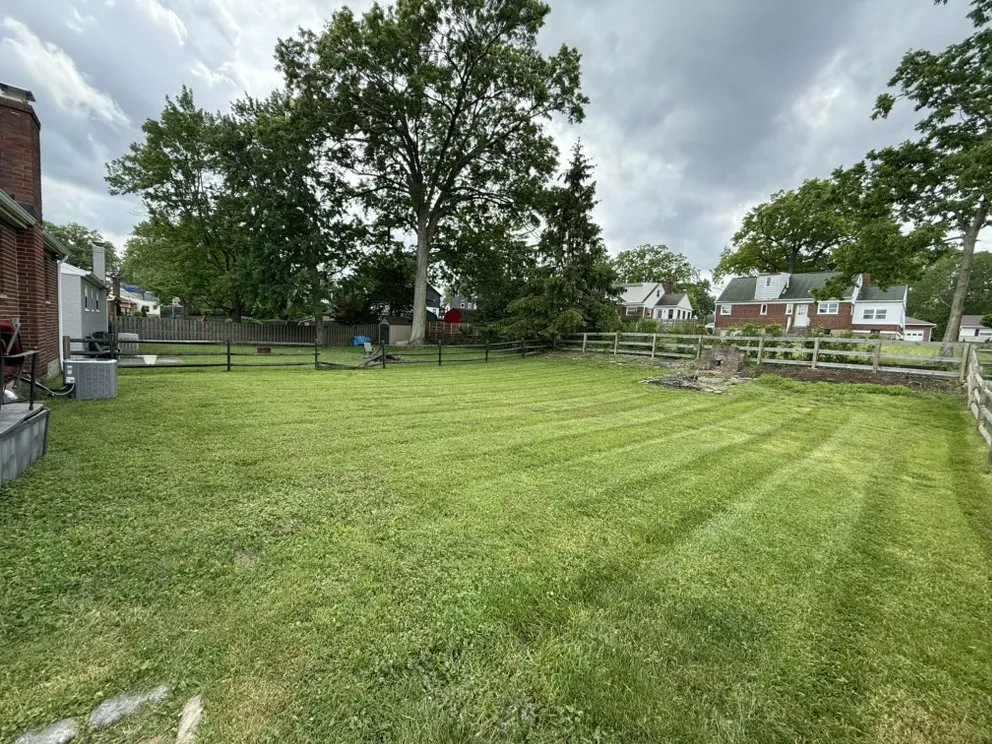 Professional yard maintenance in Cincinnati, OH - Gueras Landscaping