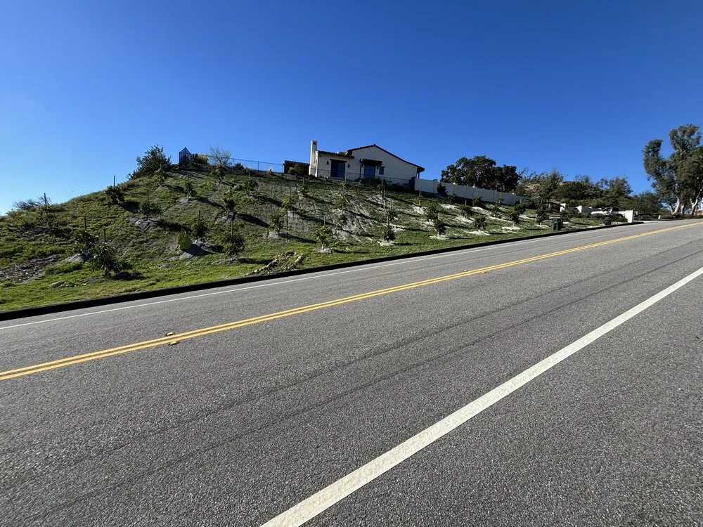 Reliable lawn mowing service in Simi Valley, CA - Gueros Lawn Care Service