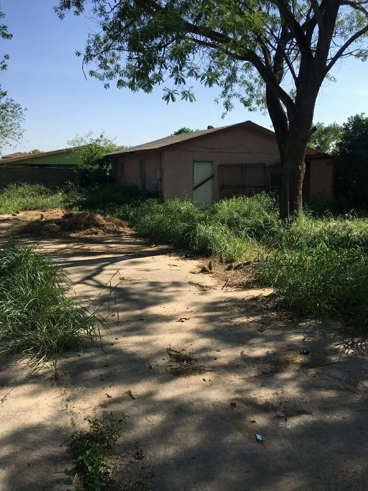 Top-rated lawn mowing service in Laredo, TX by Guerra Junk Removal and Lawn Care