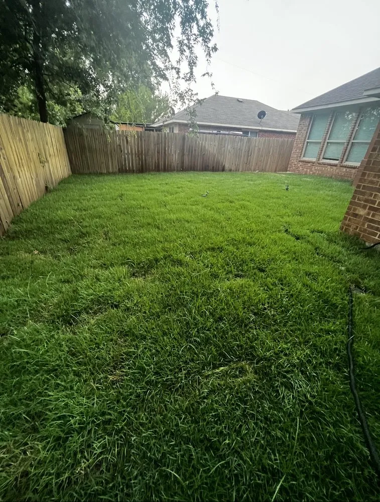 Trusted residential landscaping for year-round maintenance in Dallas, TX by Guerrero Landscape