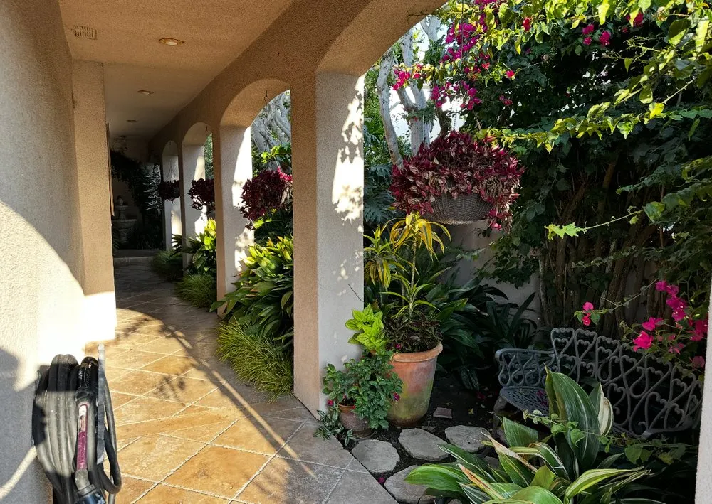 Expert garden landscaping in Inglewood, CA by Guerrero Landscaping And Gardening Services