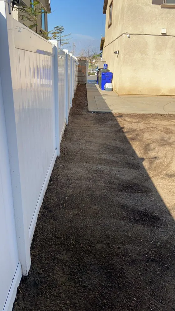 Custom yard cleanup service in Inglewood, CA - Guerrero Landscaping