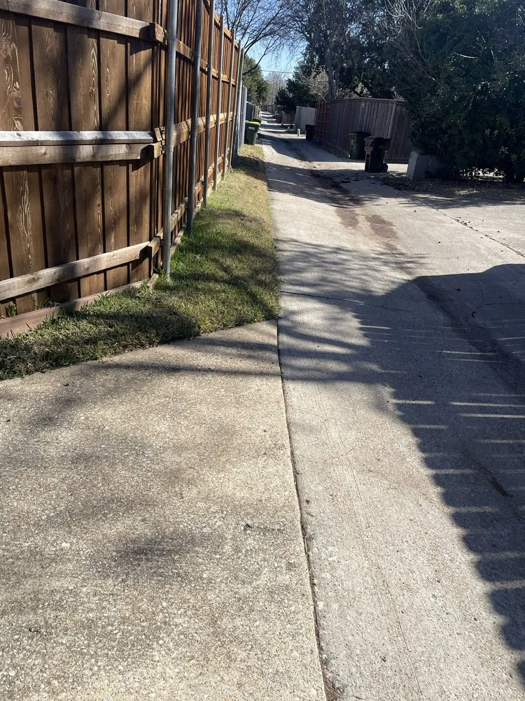 Professional yard cleanup service in Dallas, TX by Guerrero’s Landscaping