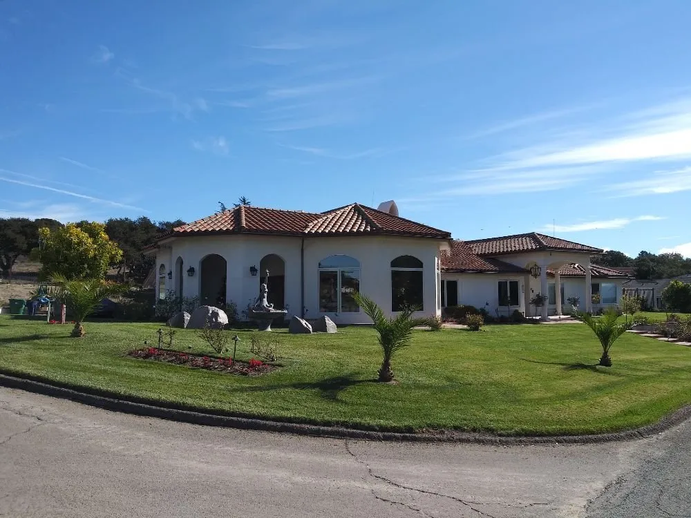 Local residential landscaping experts serving Lompoc, CA - Guevara Garden Service