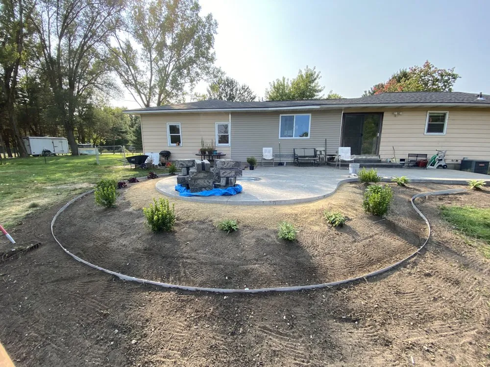 Top-rated yard maintenance for residential properties across Newaygo, MI - Guevara Landart Landscape