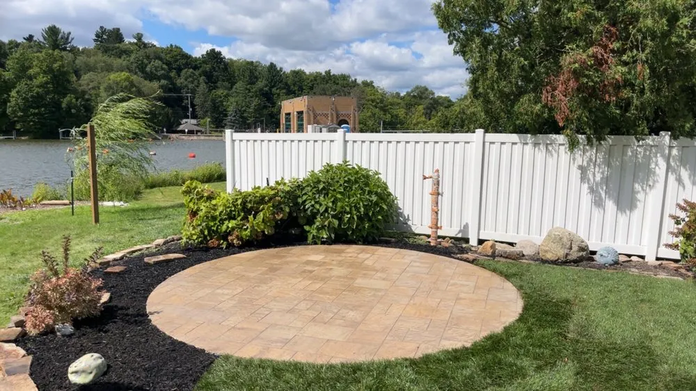 Top-rated yard maintenance in Newaygo, MI - Guevara Landart Landscape