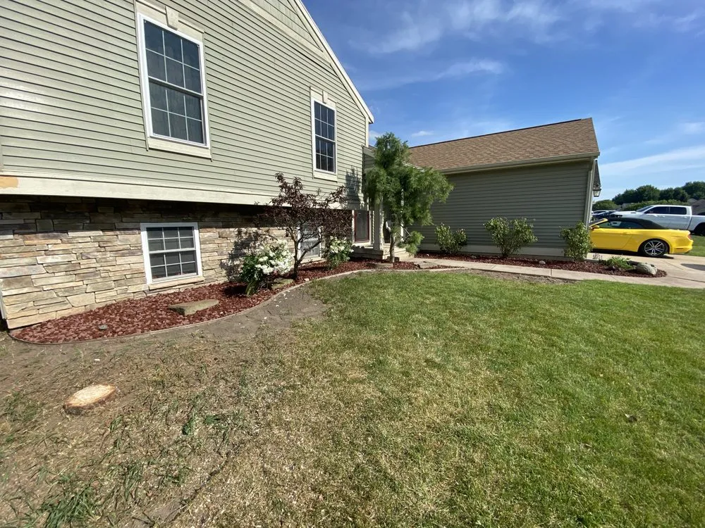 Trusted yard cleanup service experts serving Newaygo, MI - Guevara Landart Landscape