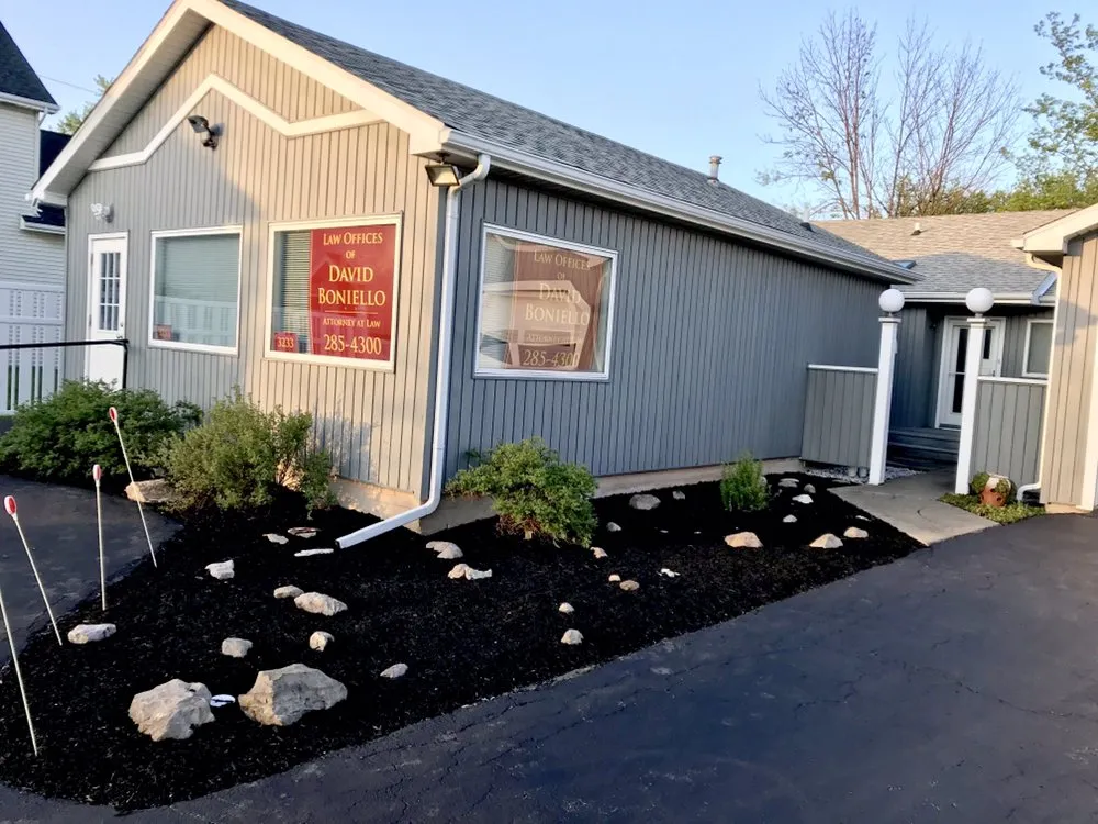 Expert landscape design in Niagara Falls, NY by Guiliani Construction and Landscaping