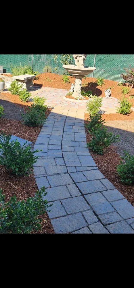Custom yard cleanup service in Newberg, OR - Guillermo C S Landscaping Services
