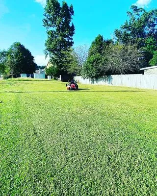 Guillermo Landscape Logo