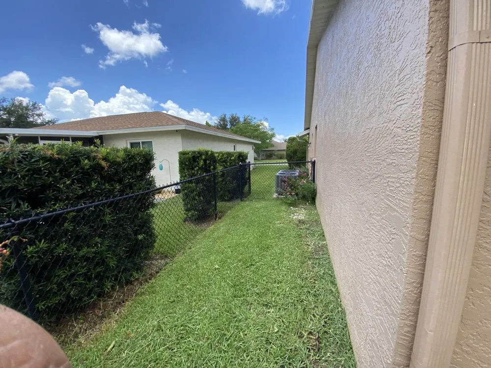 Custom yard maintenance in Bradenton, FL - Guillermo Landscaping