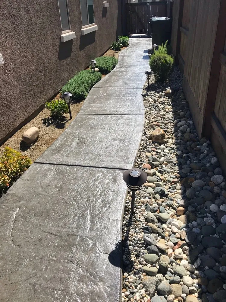 Local lawn mowing service for year-round maintenance across Sacramento, CA - Guillermo’s landscaping and lawn services