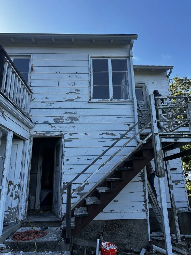 Top-rated yard cleanup service in Oakland, CA - Guillermo's Professional Landscaping