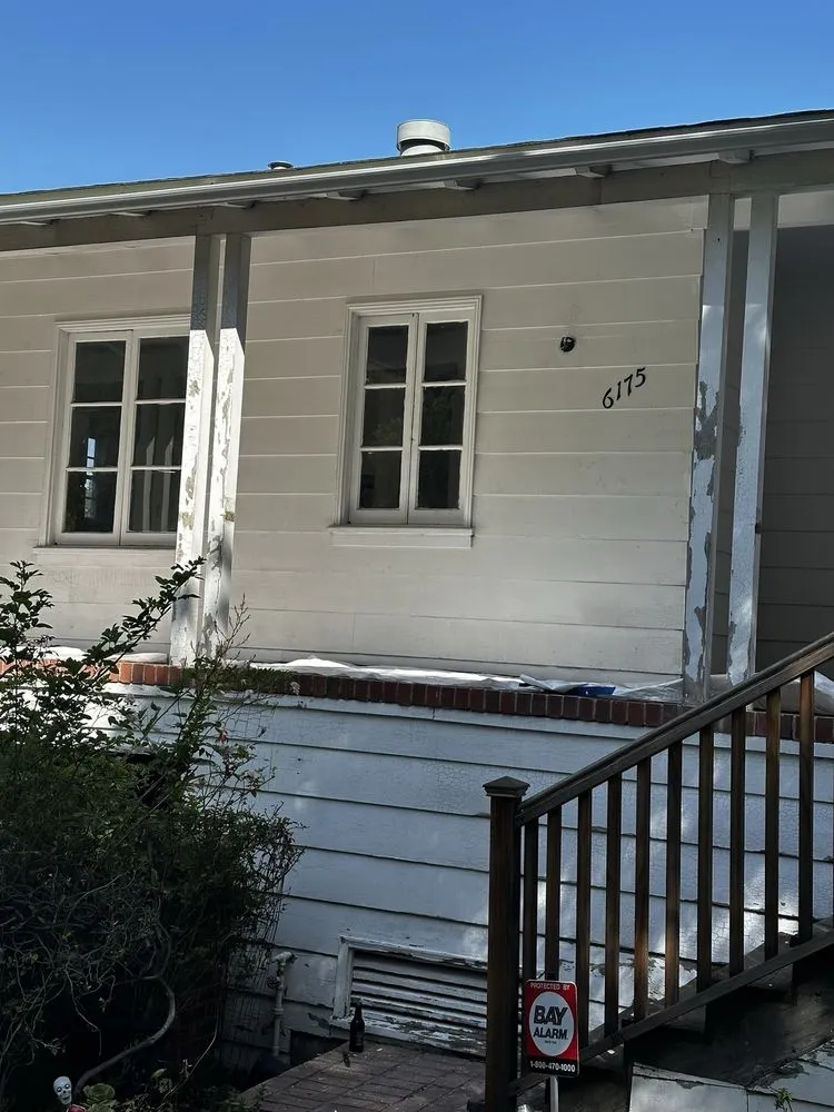 Top-rated yard cleanup service in Oakland, CA by Guillermo's Professional Landscaping