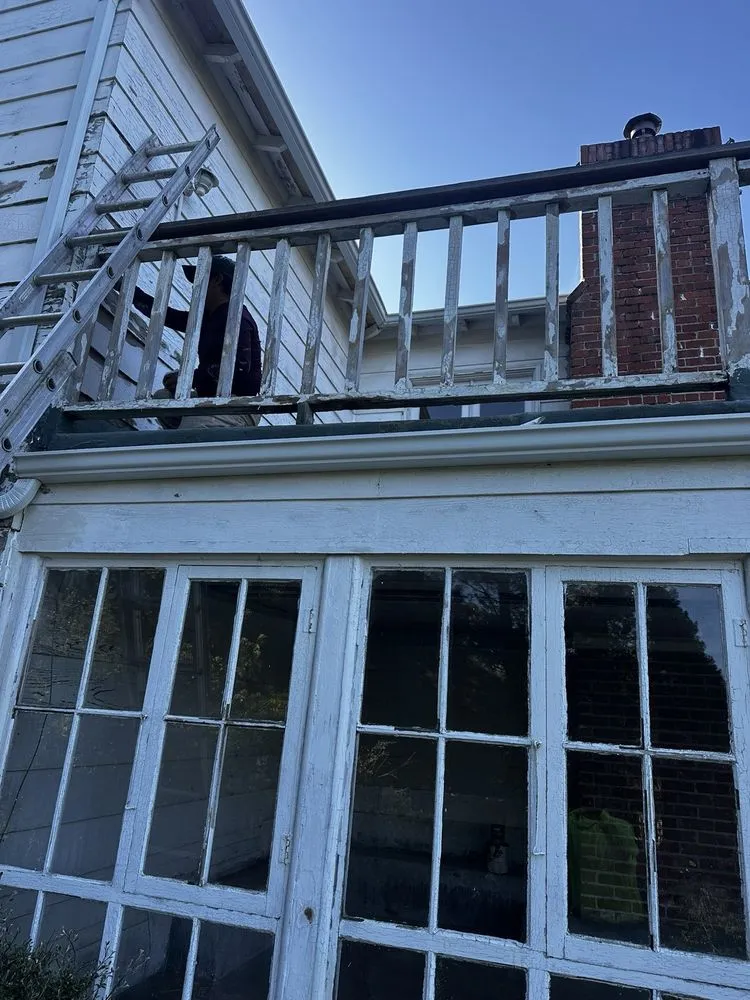 Top-rated lawn mowing service for residential properties across Oakland, CA - Guillermo's Professional Landscaping