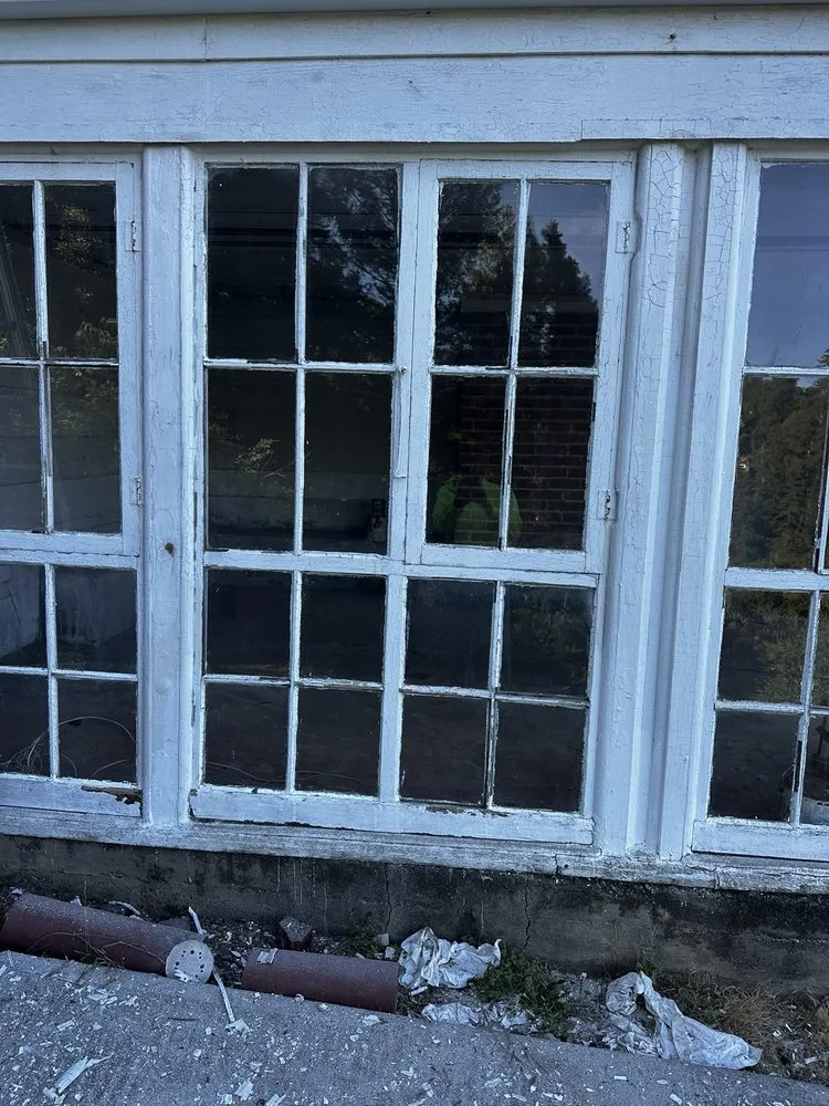 Local lawn mowing service in Oakland, CA by Guillermo's Professional Landscaping