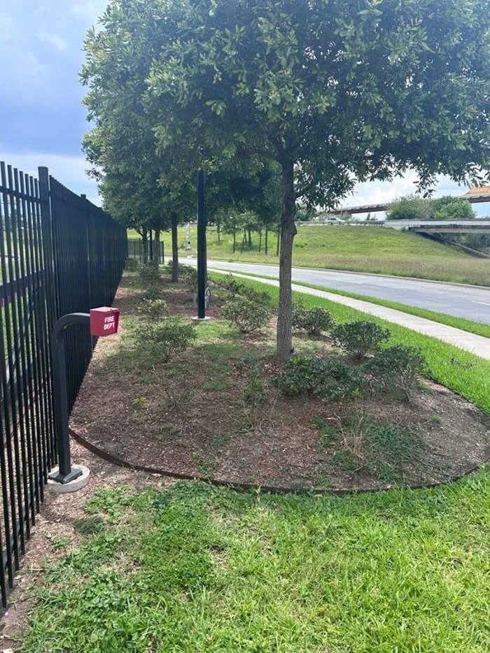 Trusted lawn care service near you across Rosharon, TX - Gulf Coast Commercial Services